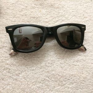Ray-Ban 2157K limited edition wayfarer white gold